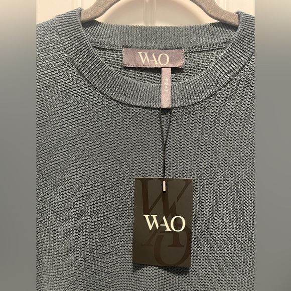 WAO
Size Large 
NWT 
Textured Knit Tee In Green - Picture 3 of 3